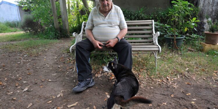 Πέθανε ο «φτωχότερος πρόεδρος του κόσμου»