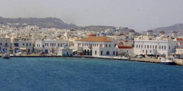 Απαγόρευση απόπλου του «Super Express» λόγω πρόσκρουσης