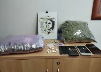 Διακινούσε ναρκωτικά με καβάτζα κομμωτήριο