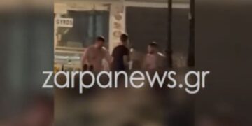 Χανιά: Ναύτες από βρετανικό αεροπλανοφόρο βγήκαν… γυμνοί στο Ενετικό Λιμάνι