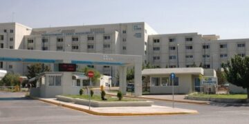 Σε κρίσιμη κατάσταση ο 57χρονος που τραυματίστηκε από πτώση σοβάδων