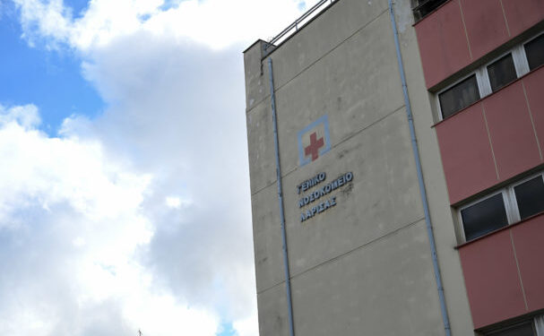 Σοκ στη Λάρισα: Πώς μία επίσκεψη στο νοσοκομείο αποκάλυψε σημάδια από κάψιμο σε παιδιά 5 και 6 ετών