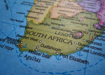 Διαπράττεται γενοκτονία των λευκών στη Νότια Αφρική;