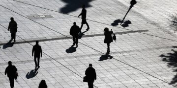 Οικονομικά ανασφαλείς σχεδόν οι μισοί Έλληνες