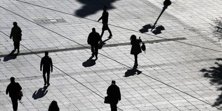 Οικονομικά ανασφαλείς σχεδόν οι μισοί Έλληνες