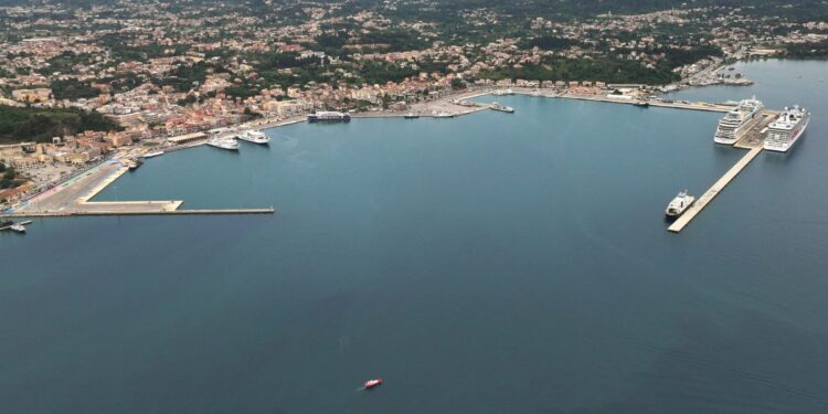 Δυναμική πορεία για το λιμάνι της Κέρκυρας – Ρεκόρ αφίξεων κρουαζιερόπλοιων το 2025