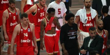 Ολυμπιακός: Αυστηρό μήνυμα από τους Αγγελόπουλους – «Να εμφανιστεί η ομάδα, τελειώνει η υπομονή μας»