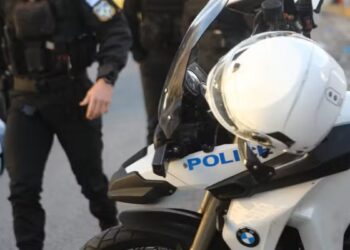 Φωτιά σε μοτοσικλέτα της ομάδας ΔΙ.ΑΣ στη λεωφόρο Ηρακλείου