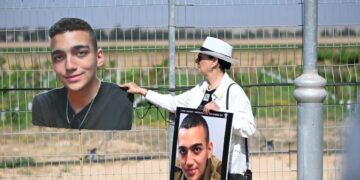 Ανακοίνωσε ότι θα απελευθερώσει τον όμηρο Ίνταν Αλεξάντερ