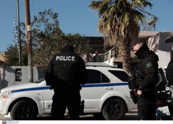 Σε εξέλιξη μεγάλη επιχείρηση της ΕΛ.ΑΣ. στις εργατικές κατοικίες για ναρκωτικά