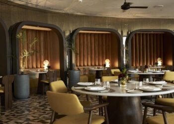 Botrini και Παπαζαχαρίας στο ORA του One&Only Aesthesis