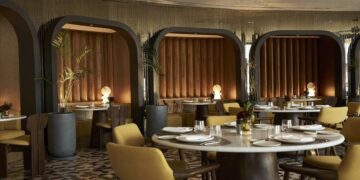 Botrini και Παπαζαχαρίας στο ORA του One&Only Aesthesis