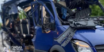 Ρωσική επίθεση σε λεωφορείο στο Σούμι – Τουλάχιστον 9 νεκροί