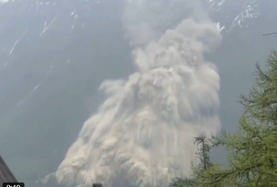 Τρομακτική αποκόλληση παγετώνα σε χωριό των Ελβετικών Άλπεων