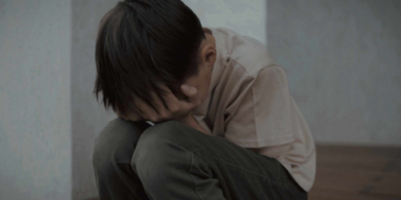 Κατήγγειλε τον θείο του για χρόνια σεξουαλική κακοποίηση 