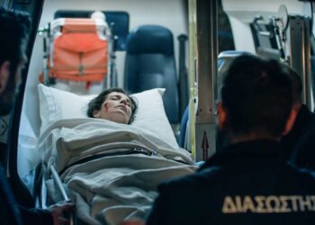 Ο Άγης σοκάρεται από την επίθεση που δέχτηκε η Μαρίνα