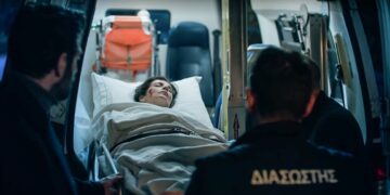 Ο Άγης σοκάρεται από την επίθεση που δέχτηκε η Μαρίνα