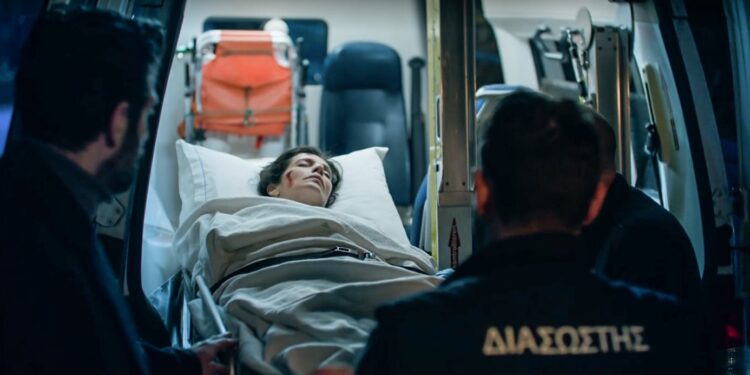 Ο Άγης σοκάρεται από την επίθεση που δέχτηκε η Μαρίνα