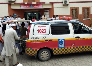 Πακιστάν: Στους 6 οι νεκροί στην επίθεση σχολικού λεωφορείου