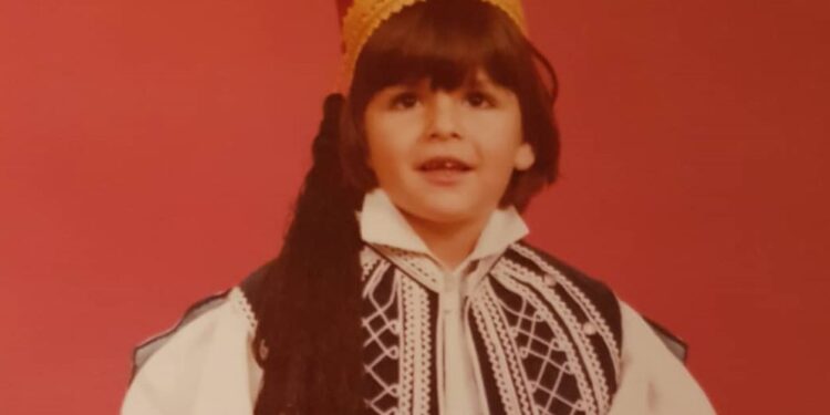 Το γλυκό αγοράκι της φωτογραφίας είναι γνωστός Έλληνας ηθοποιός