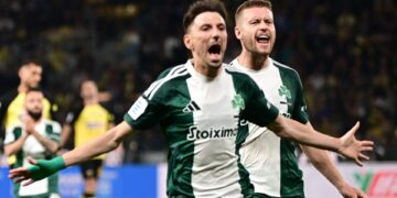 Ο Παναθηναϊκός νίκησε την ΑΕΚ και τερμάτισε δεύτερος