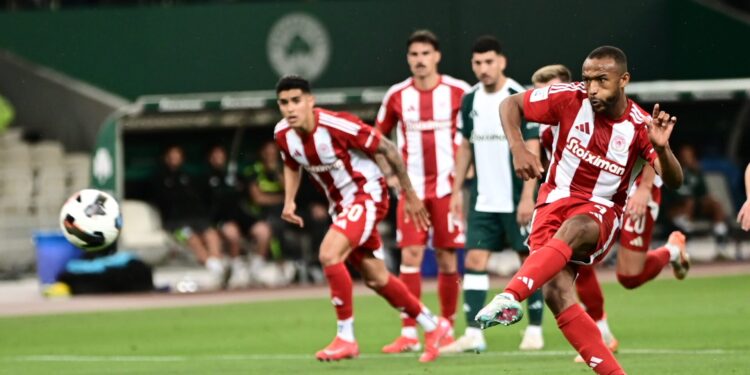 Ολυμπιακός 0-1: Ο Ελ Καμπί χάλασε τη «γιορτή» του Ζέκα