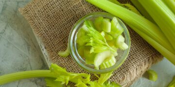 Το «πένθιμο φυτό» που υποστηρίζει την καρδιά, τη μνήμη και το πεπτικό και μειώνει φλεγμονή, σάκχαρο και βάρος