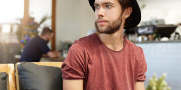 «Αυτά ήταν τα 6 συμπτώματα που αγνόησα πριν από τη διάγνωση σε ηλικία 31 ετών»