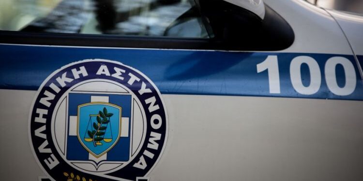 Χειροπέδες σε 19χρονο και 23χρονο για συμμετοχή σε εγκληματική οργάνωση διακίνησης κοκαΐνης