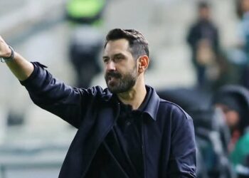 Ο Γιώργος Πετράκης αναλαμβάνει την ΑΕΛ