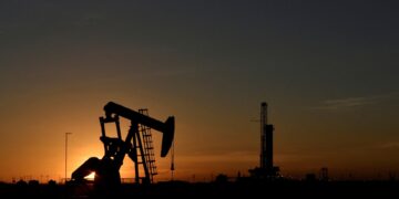 Ο Τραμπ θέλει να υποχωρήσει το πετρέλαιο στα 40-50 δολάρια