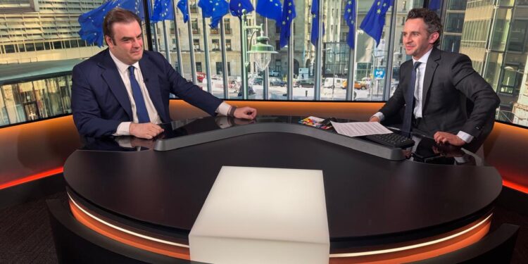 Κ. Πιερρακάκης στο Bloomberg: Η Ελλάδα θα συνεχίσει να παράγει πρωτογενή πλεονάσματα