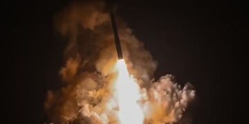 Υπερηχητικό πυρηνικό πύραυλο εκτόξευσαν οι ΗΠΑ (βίντεο)