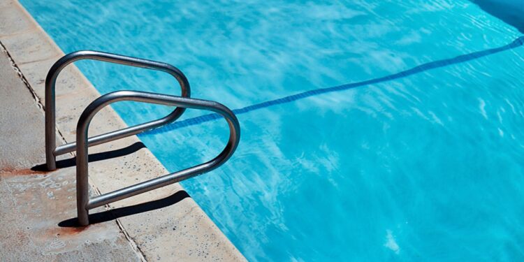 Ένοχη η ναυαγοσώστρια για τον πνιγμό 3χρονου σε πισίνα ξενοδοχείου