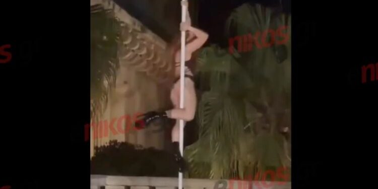 Κέρκυρα: Νέο βίντεο με τα ημίγυμνα μοντέλα που κάνουν pole dancing μπροστά στα παλιά Ανάκτορα