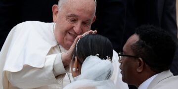 Το τελευταίο τρυφερό μήνυμα του πάπα Φραγκίσκου για τον γάμο και τα νέα ζευγάρια