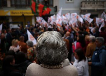 Στις κάλπες σήμερα οι Πορτογάλοι
