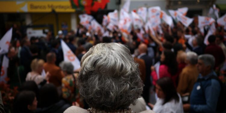 Στις κάλπες σήμερα οι Πορτογάλοι
