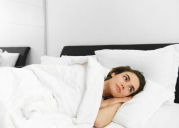 Αν κοιμάστε πάντα στην ίδια πλευρά του κρεβατιού, ακόμα και όταν είστε μόνοι, πιθανότατα έχετε αυτά τα 7 χαρακτηριστικά προσωπικότητας