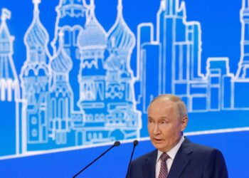 Κωνσταντινούπολη: Χωρίς Πούτιν η ρωσική αποστολή – Στον «αέρα» η συνάντηση με Ουκρανία