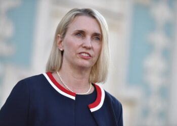 Η πρώην πρέσβειρα των ΗΠΑ στην Ουκρανία λέει ότι παραιτήθηκε λόγω της εξωτερικής πολιτικής του Τραμπ