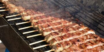 Πανηγύρια: Δεν υπάρχει νέα ρύθμιση που να απαγορεύει τις ψησταριές