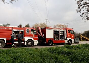 Φωτιά στον Ασπρόπυργο – Μεγάλη κινητοποίηση της Πυροσβεστικής