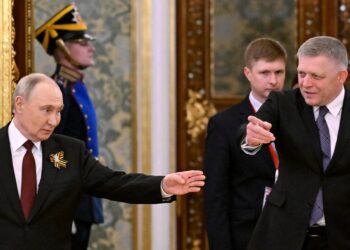 Συνάντηση Πούτιν και Φίτσο – Ο Σλοβάκος πρωθυπουργός θέλει «ρεαλιστικές» σχέσεις με τη Ρωσία