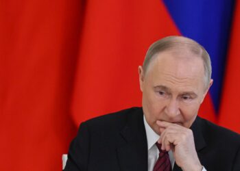 Χαιρετίζει ο Τραμπ, «δεν αρκεί» λέει ο Μακρόν