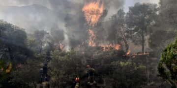 Φωτιά τώρα στην Κύθνο