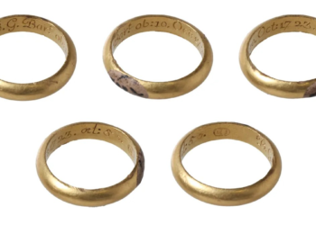 Ερασιτέχνης ανιχνευτής μετάλλων ανακάλυψε τυχαία χρυσή βέρα του 18ου αιώνα