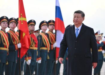 Ο Σι Τζινπίνγκ έφτασε στη Μόσχα για την «Ημέρα της Νίκης», σε ένδειξη υποστήριξης του Πούτιν