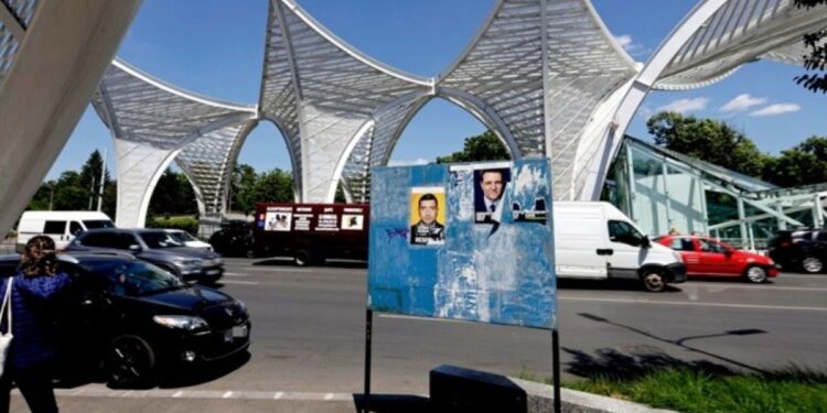 Οι Βρυξέλλες ανησυχούν για ενδεχόμενη νίκη της άκρας δεξιάς στις προεδρικές εκλογές