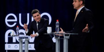 Χιλιάδες διαδηλωτές στους δρόμους υπέρ της ΕΕ ενόψει των επαναληπτικών προεδρικών εκλογών